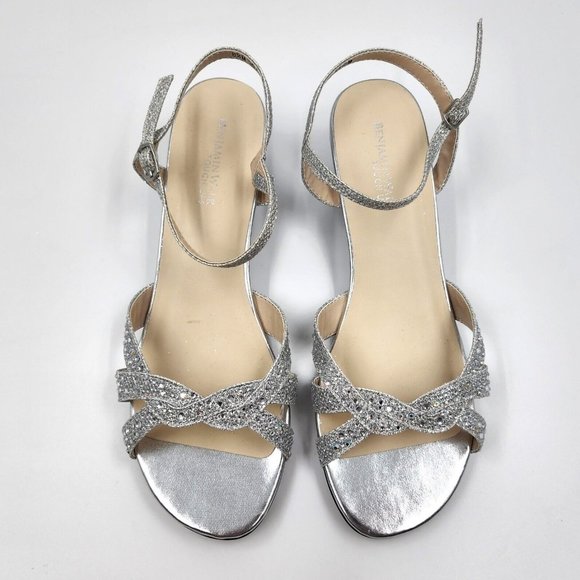 TOUCH UPS Women's Silver Lena Wedge Sandal Size US 8.5M - Picture 3 of 5